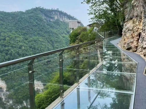 喜師傅不銹鋼景區(qū)玻璃護欄