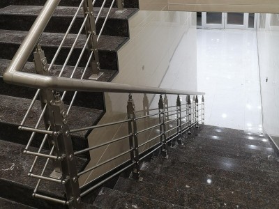 8057菱形拉絲不銹鋼立柱 8057菱形拉絲不銹鋼立柱