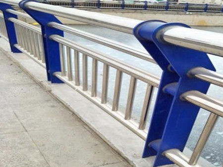 喜師傅河道304不銹鋼護(hù)欄 喜師傅河道304不銹鋼護(hù)欄