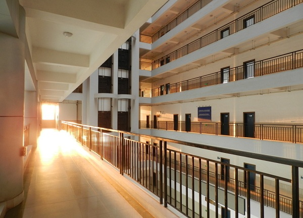 不銹鋼護(hù)欄的這些優(yōu)點(diǎn)是你拒絕不了的！