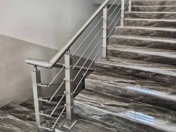 不銹鋼護(hù)欄工程都有哪些區(qū)域？