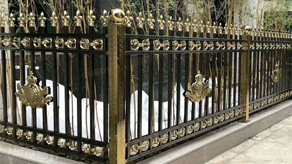 彩色不銹鋼護(hù)欄 彩色不銹鋼護(hù)欄