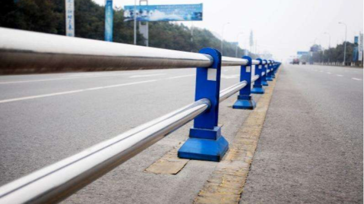 道路交通不銹鋼護(hù)欄 道路交通不銹鋼護(hù)欄
