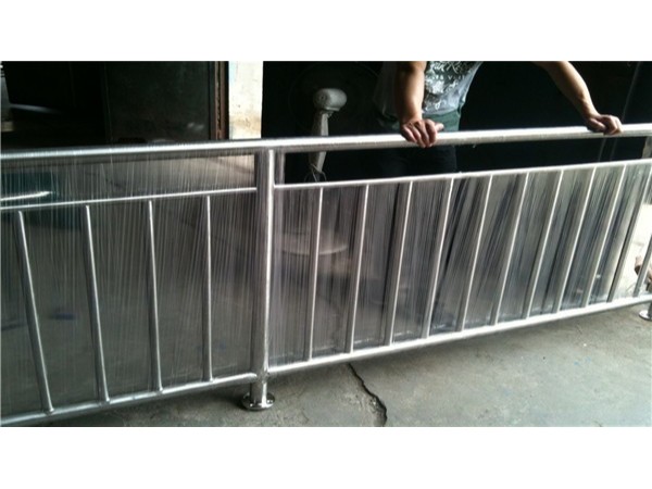 不銹鋼護欄焊縫處是不是更易生銹？