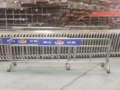 不銹鋼移動鐵馬護欄