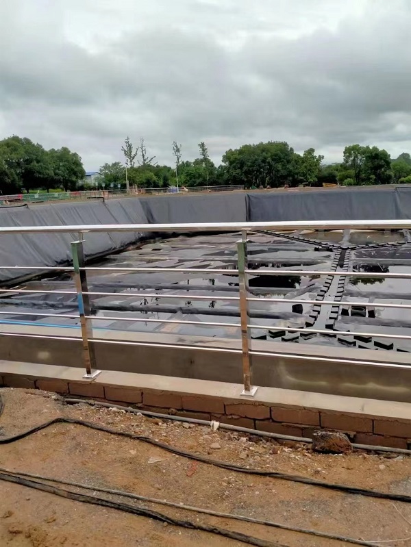 不銹鋼穿管立柱護(hù)欄你了解嗎？