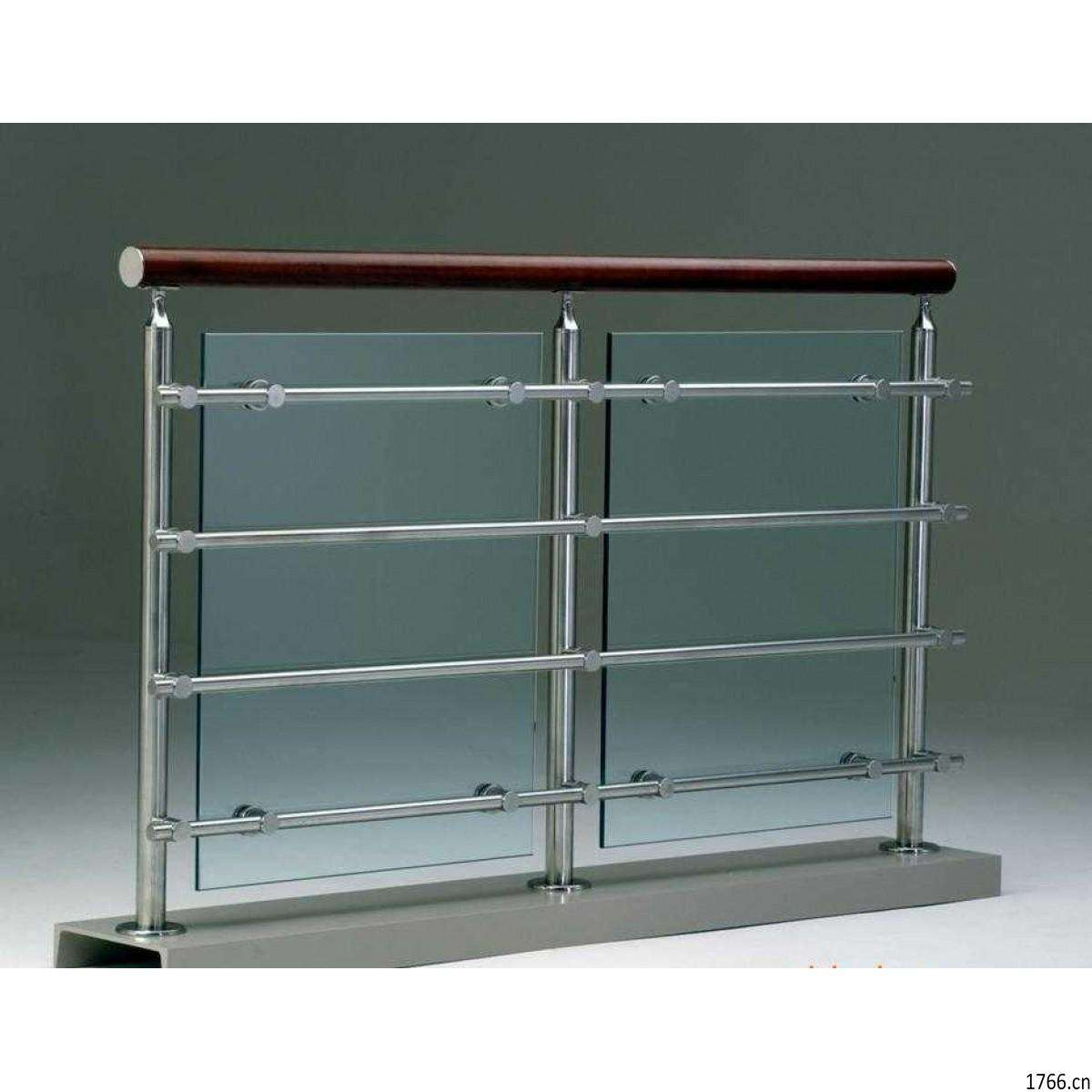 拉絲不銹鋼護(hù)欄是不是更易生銹？