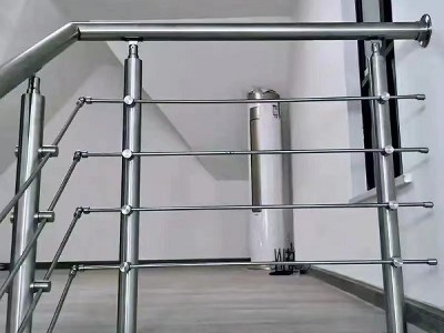 不銹鋼穿管護欄 不銹鋼穿管護欄