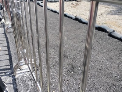 不銹鋼鐵馬護(hù)欄 不銹鋼鐵馬護(hù)欄