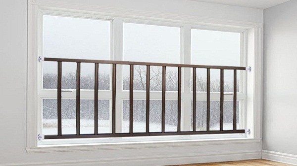 飄窗不銹鋼護(hù)欄要不要裝？應(yīng)該裝多高？