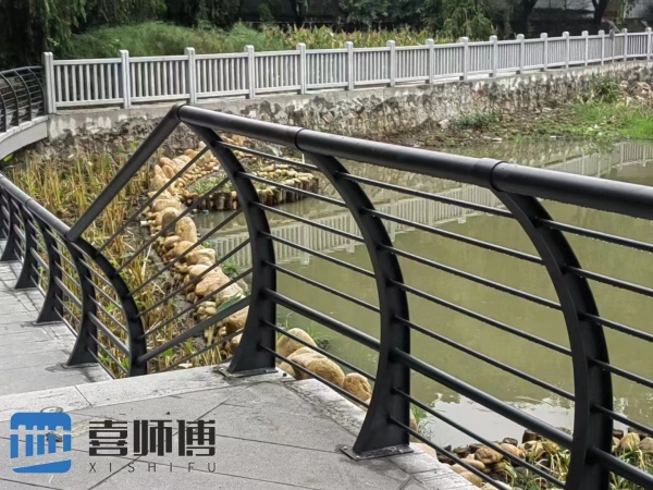 不銹鋼護(hù)欄 不銹鋼護(hù)欄